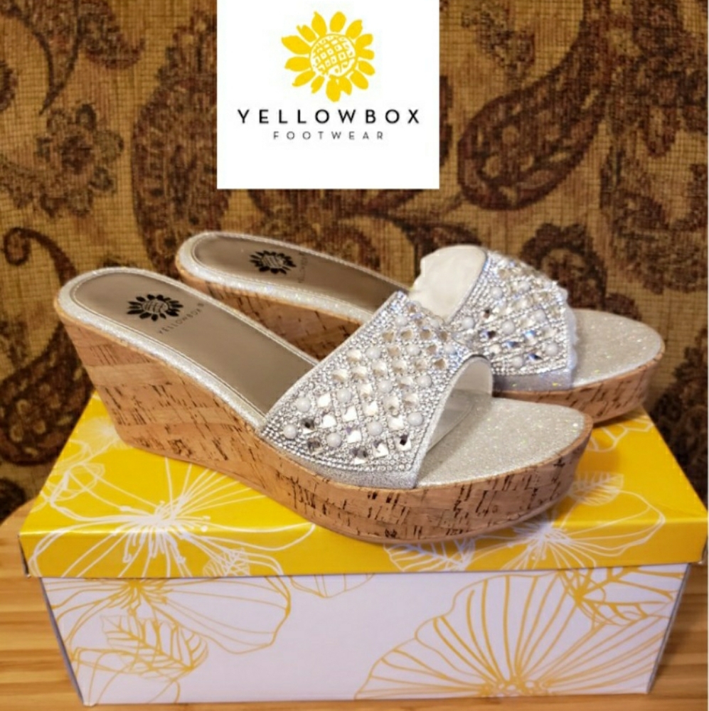 ⭐NIB⭐ Yellow Box Embellished Wedge Sz 6.5